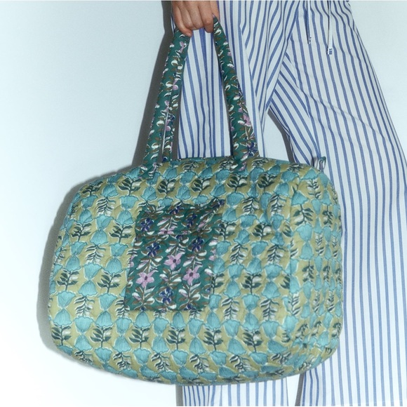 Zara Weekend Duffle Shoulder Bag (Vera Bradley Look) - Picture 6 of 6